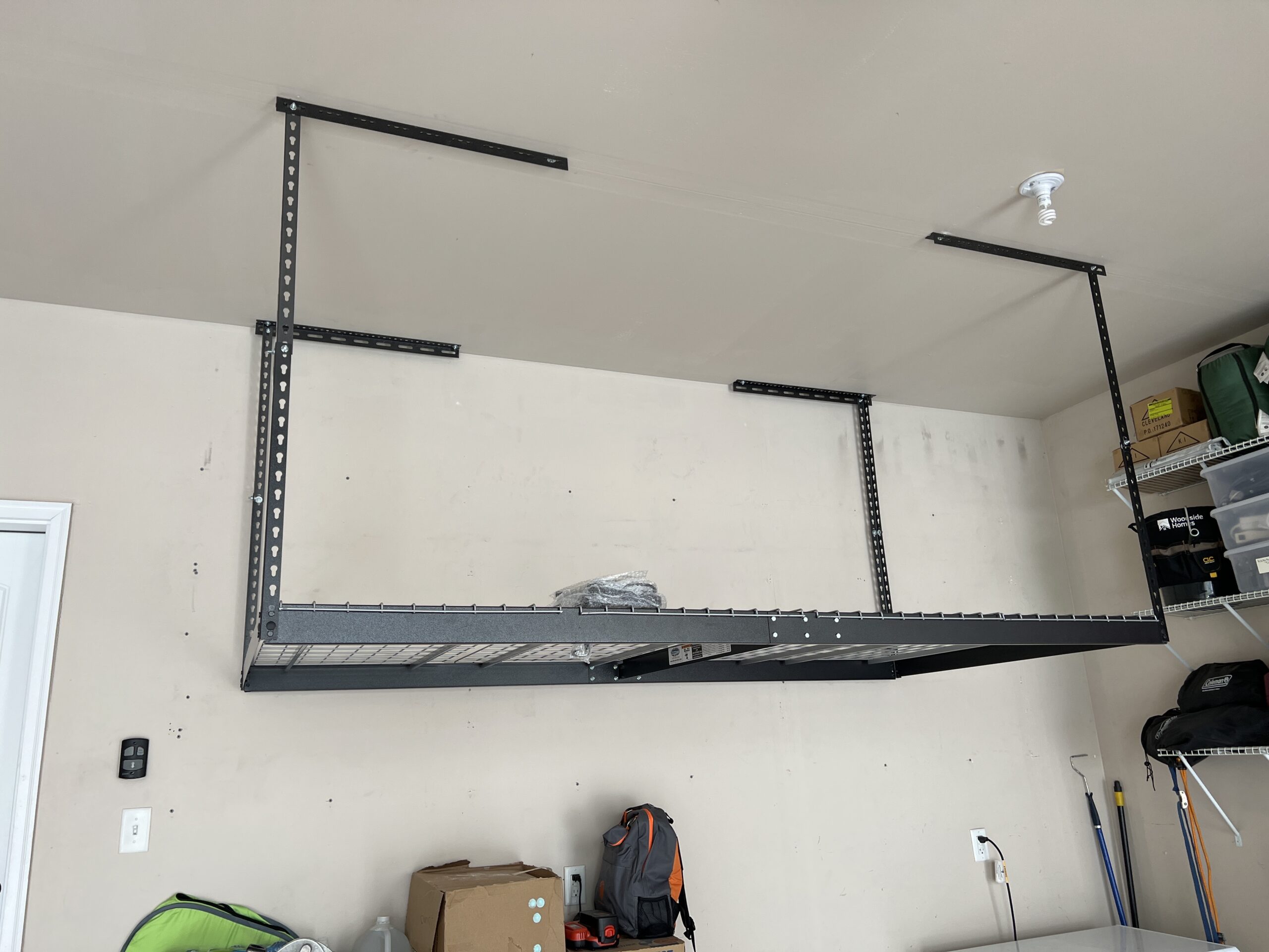 <strong>Garage Storage Rack Installation: Homeowners Need to Know These Things </strong>